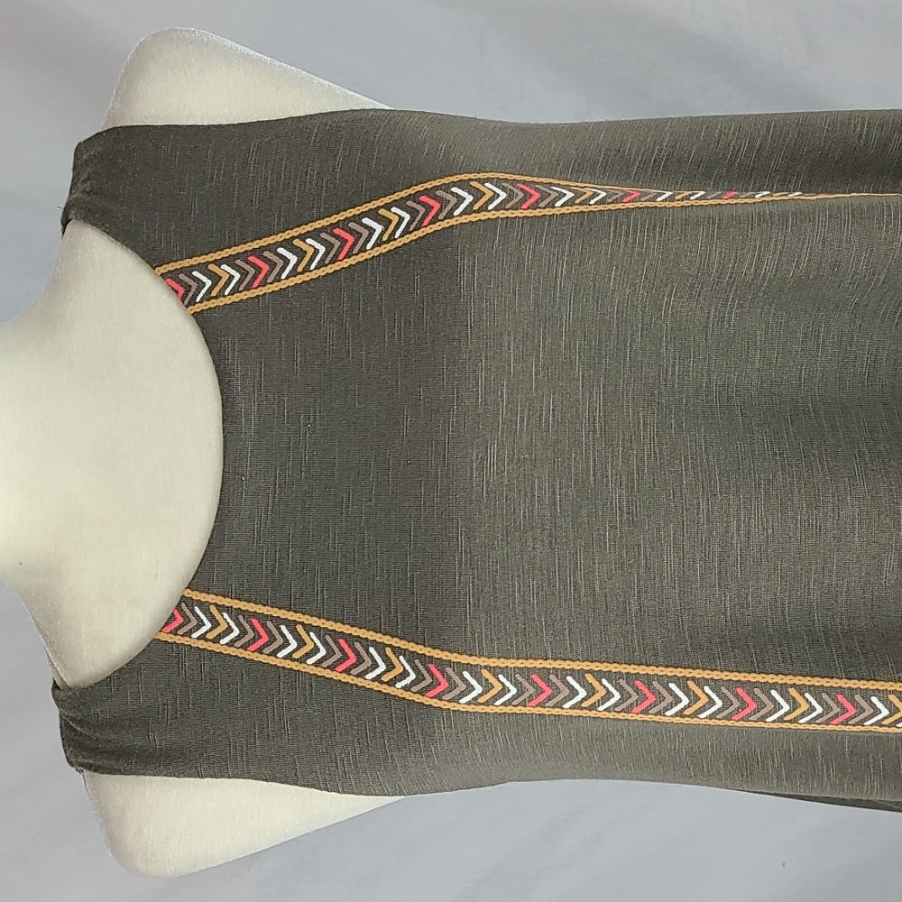 Taylor & Sage Embroidery Paint Blouse - Picture 2 of 14